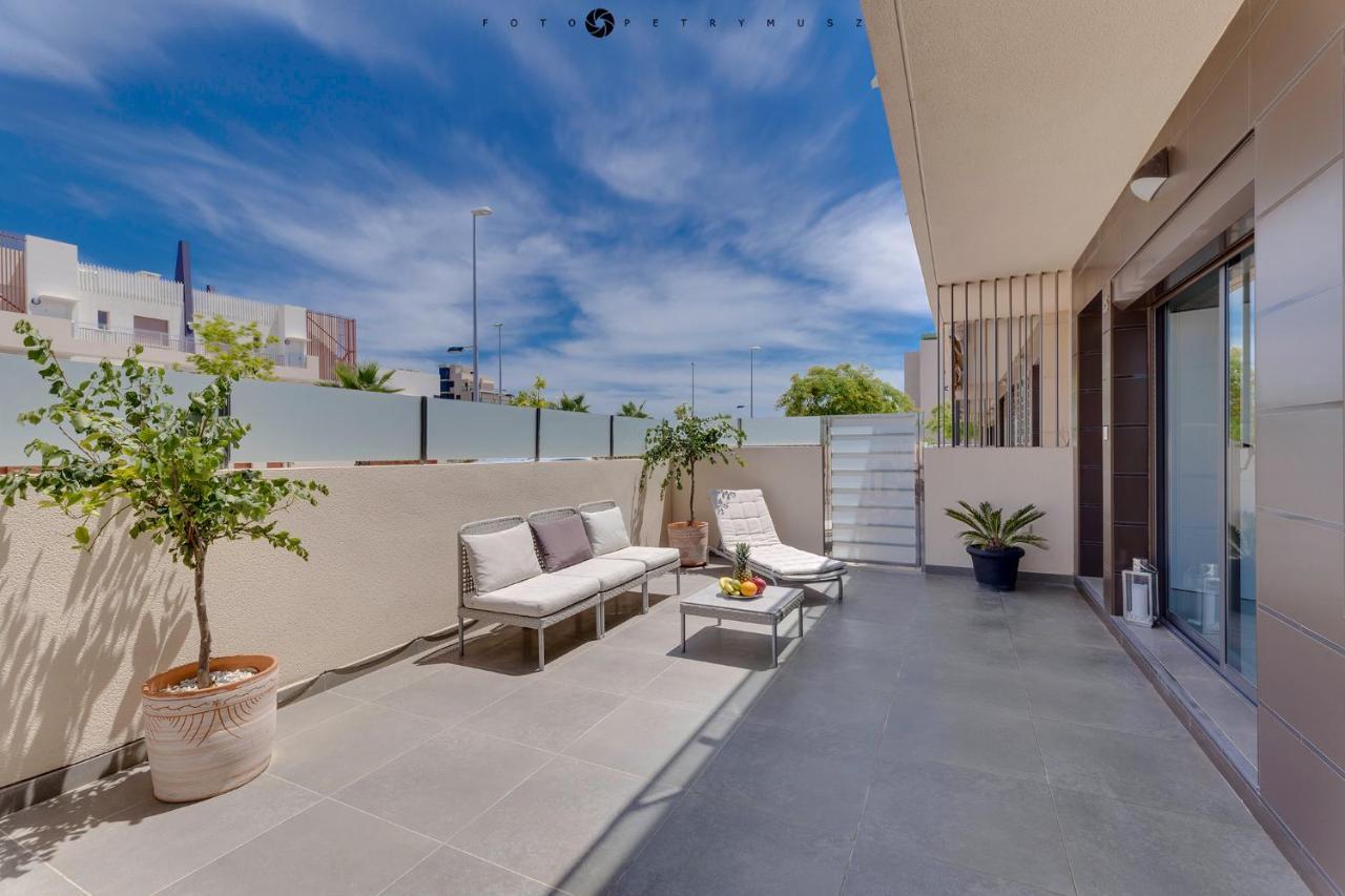 Apartamento En La Planta Baja "Playa Elisa" Pilar de la Horadada Buitenkant foto